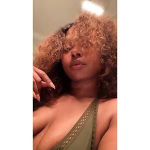 Meet your Posher, Shana